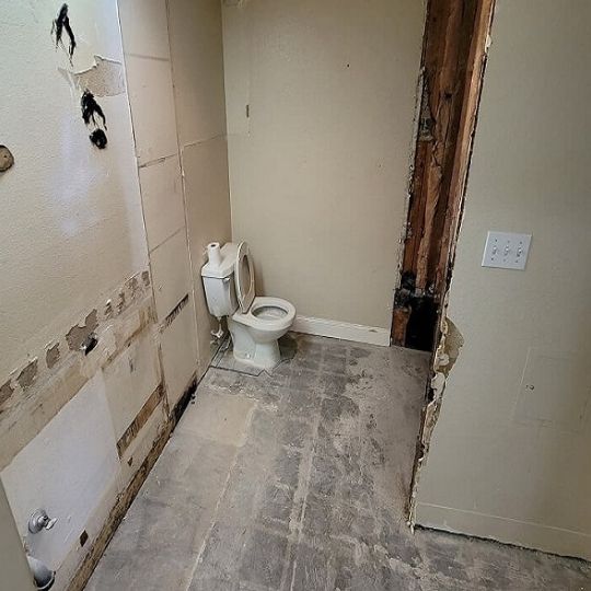 Bathroom Demolition Long Beach